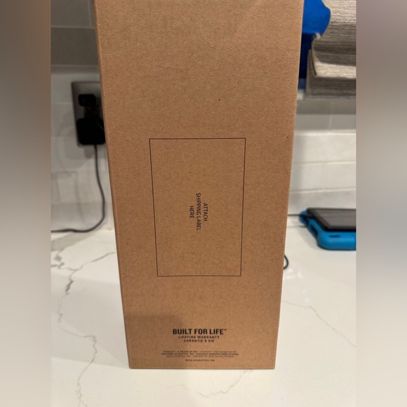 Stanley 40oz Mistletoe Twist Limited Edition - Picture 5 of 10